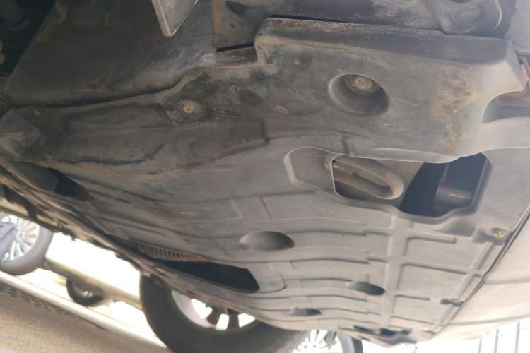 Used Geely Auto Emgrand X7 Sport 2016 2.0L Manual ZhiShang Version Chassis Front Right