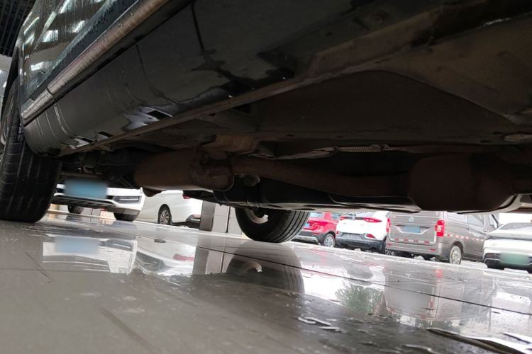 Used Geely Auto Emgrand X7 Sport 2016 1.8TD Automatic ZhiShang Model Chassis Front Right