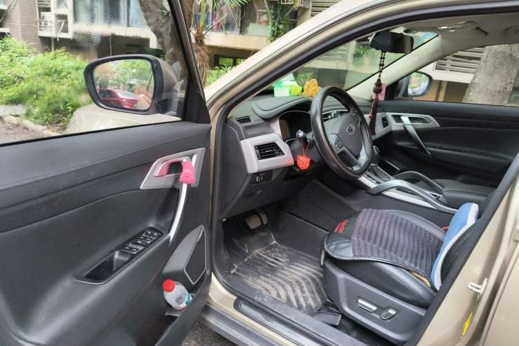 Used Geely Auto Emgrand X7 Sport 2016 1.8TD Automatic Smart Model Driver Seat