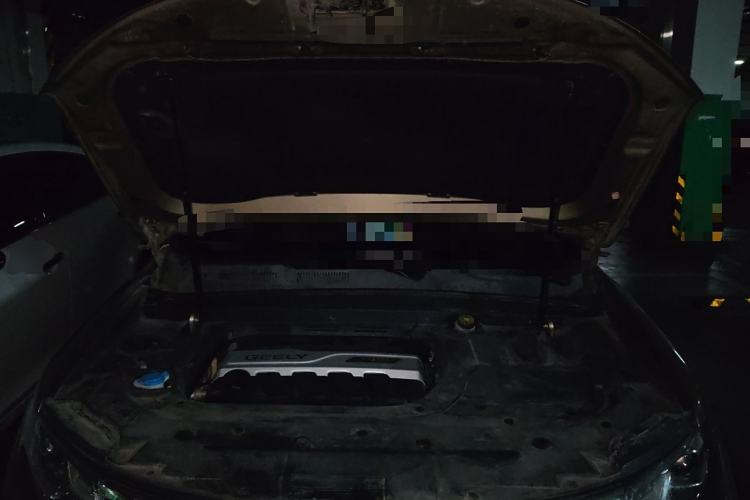 Used Geely Auto Emgrand X7 Sport 2016 1.8TD Automatic ZhiZun Version Engine Bay