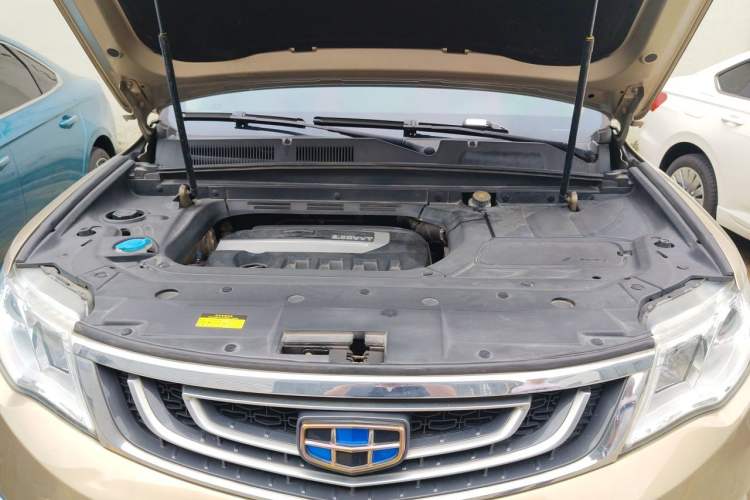 Used Geely Auto Emgrand X7 Sport 2016 2.0L Manual ZhiShang Version Engine Bay