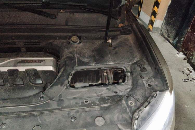 Used Geely Auto Emgrand X7 Sport 2016 1.8TD Automatic ZhiZun Version Engine Bay Left