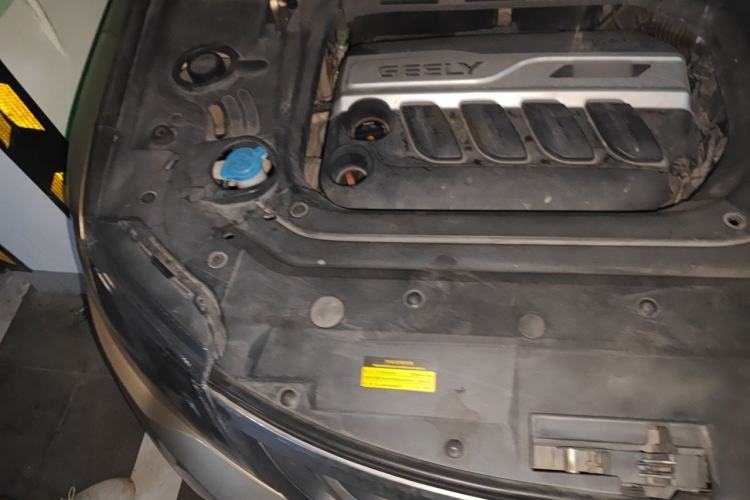 Used Geely Auto Emgrand X7 Sport 2016 1.8TD Manual Smart Edition Engine Bay Right