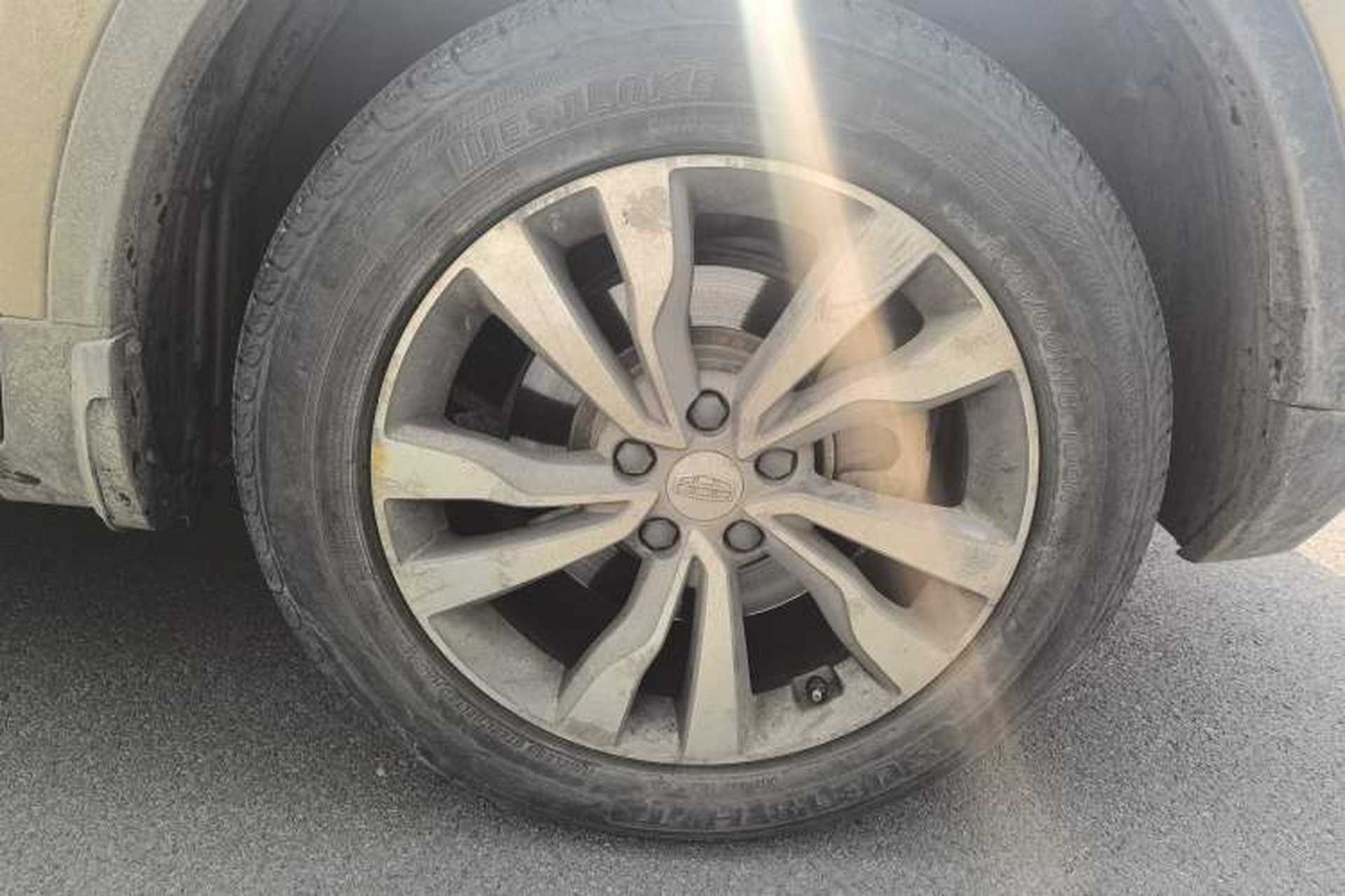 Used Geely Auto Emgrand X7 Sport 2016 1.8TD Automatic Smart Connectivity Version Exterior 4