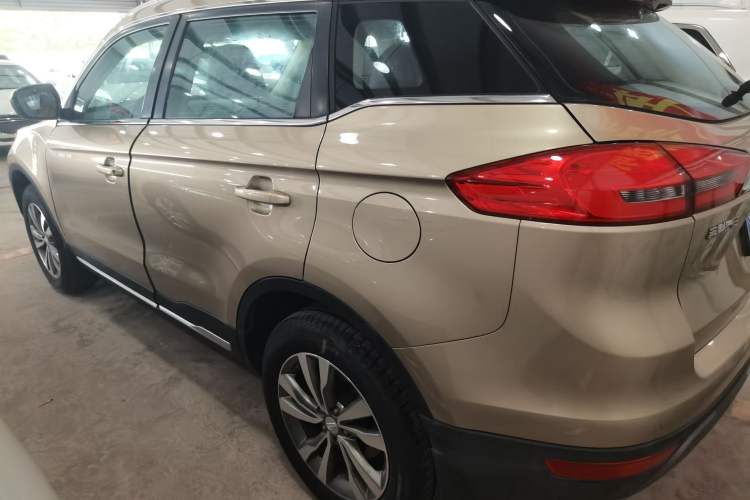 Used Geely Auto Emgrand X7 Sport 2016 2.0L Manual Smart Connect Version Exterior 5