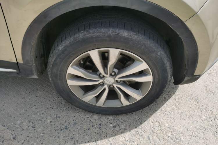 Used Geely Auto Emgrand X7 Sport 2016 2.0L Manual ZhiShang Version Exterior 7