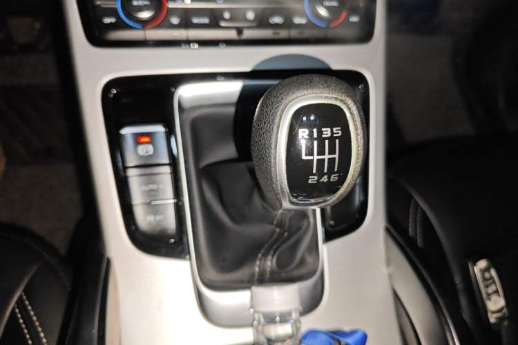 Used Geely Auto Emgrand X7 Sport 2016 1.8TD Manual Smart Edition Gear Lever