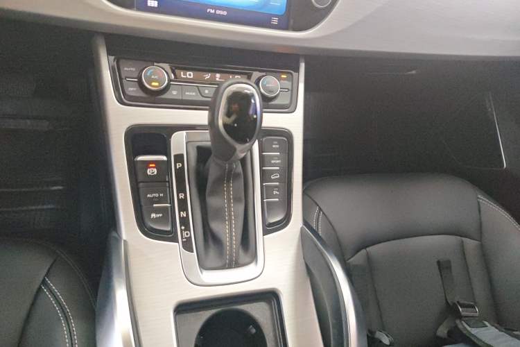 Used Geely Auto Emgrand X7 Sport 2016 1.8TD Automatic ZhiShang Model Gear Lever