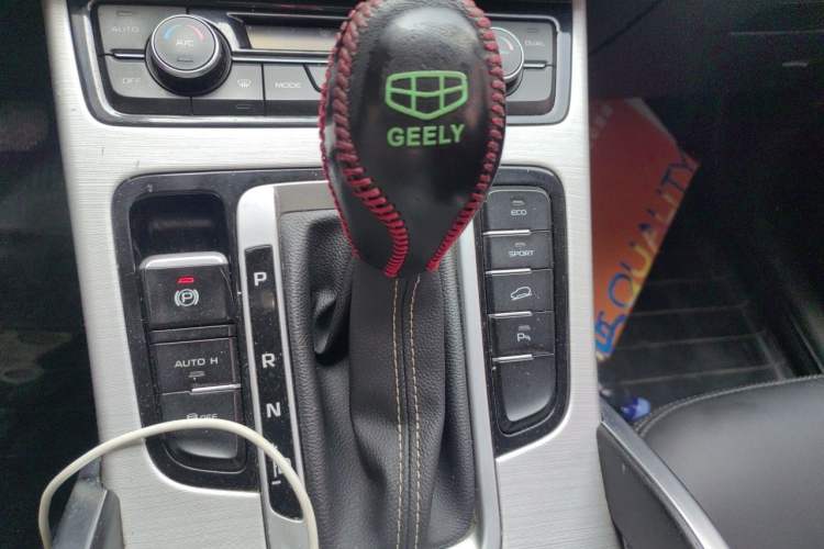 Used Geely Auto Emgrand X7 Sport 2016 1.8TD Automatic Smart Connectivity Version Gear Lever