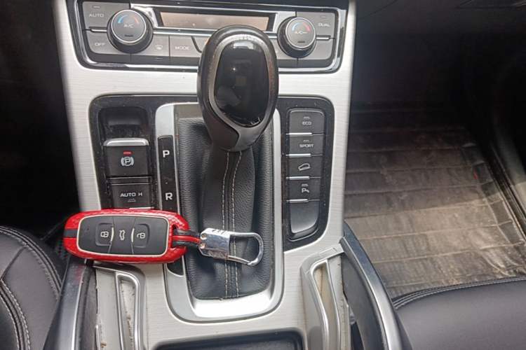 Used Geely Auto Emgrand X7 Sport 2016 1.8TD Automatic ZhiShang Model Gear Lever