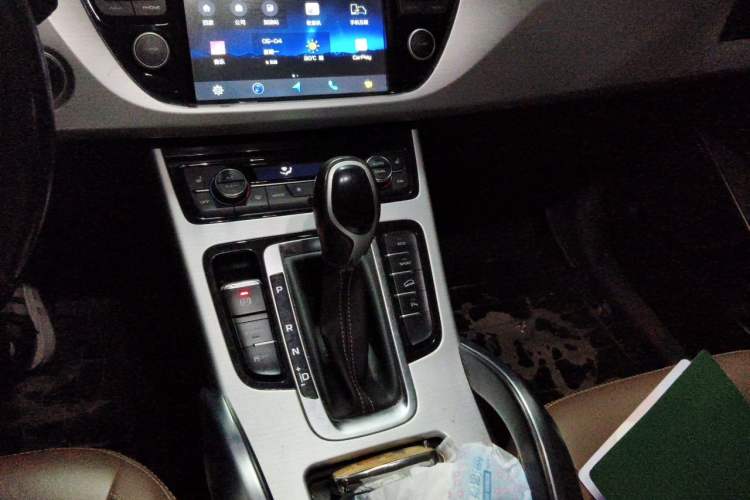 Used Geely Auto Emgrand X7 Sport 2016 1.8TD Automatic ZhiZun Version Gear Lever