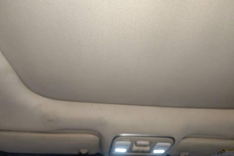 Used Geely Auto Emgrand X7 Sport 2016 1.8TD Automatic Smart Connectivity Version Headliner