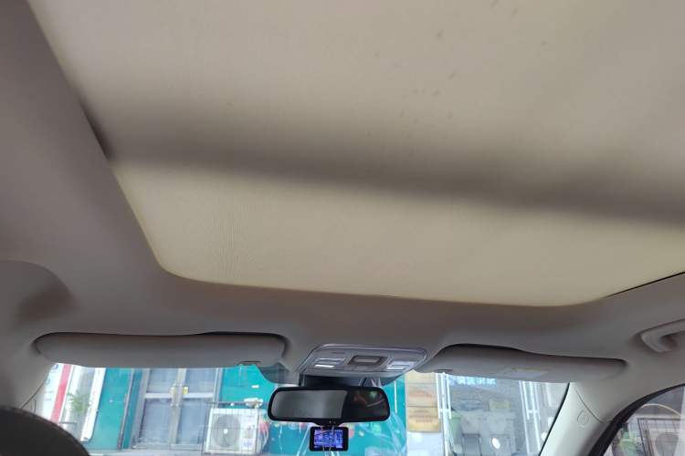 Used Geely Auto Emgrand X7 Sport 2016 1.8TD Automatic Smart Model Headliner