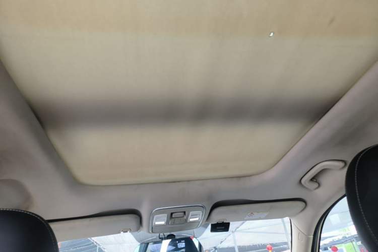 Used Geely Auto Emgrand X7 Sport 2016 2.0L Manual ZhiShang Version Headliner