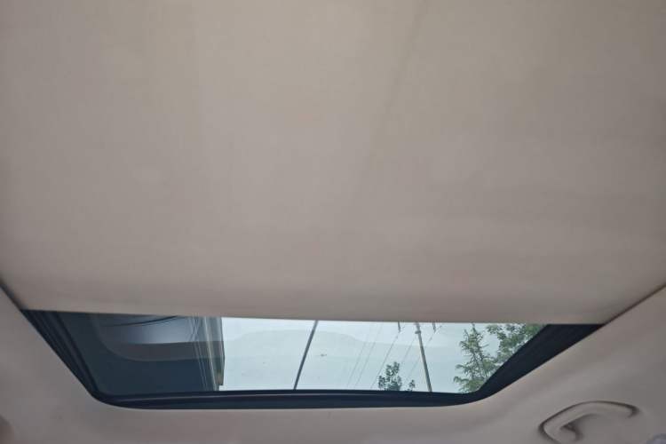 Used Geely Auto Emgrand X7 Sport 2016 1.8TD Automatic Smart Connectivity Version Headliner