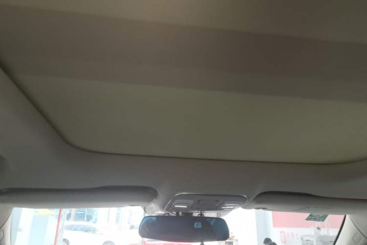 Used Geely Auto Emgrand X7 Sport 2016 1.8TD Automatic Smart Connectivity Version Headliner