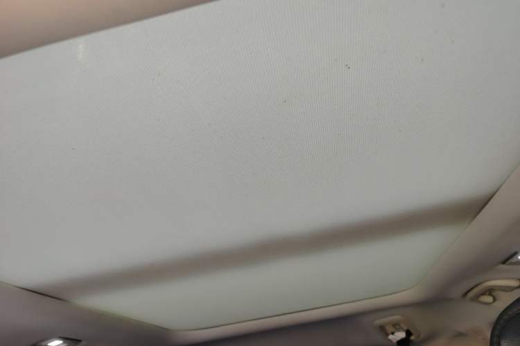 Used Geely Auto Emgrand X7 Sport 2016 1.8TD Automatic Smart Model Headliner