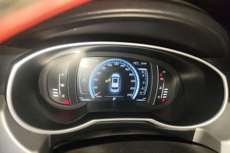 Used Geely Auto Emgrand X7 Sport 2016 1.8TD Automatic Smart Connectivity Version Instrument Cluster
