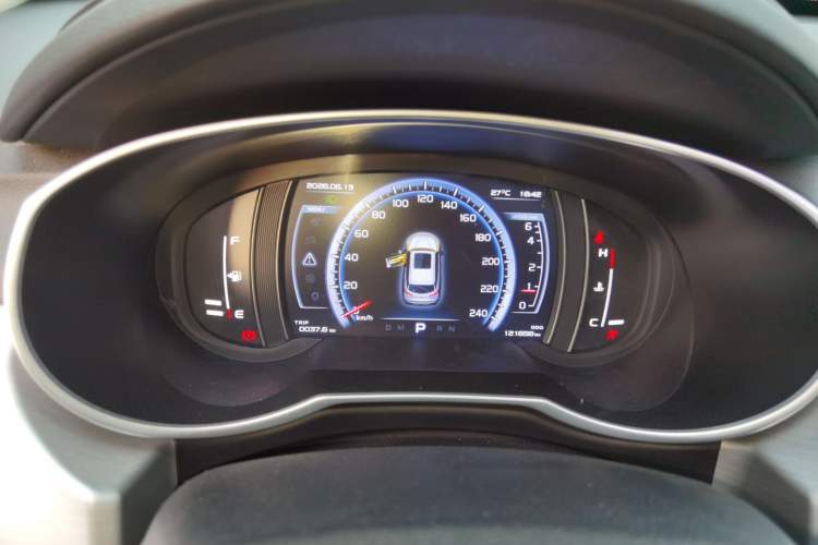 Used Geely Auto Emgrand X7 Sport 2016 1.8TD Automatic ZhiZun Version Instrument Cluster