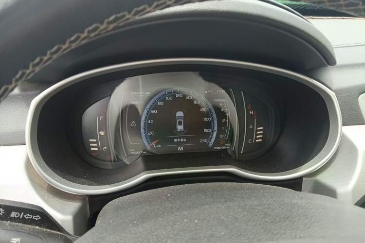 Used Geely Auto Emgrand X7 Sport 2016 2.0L Manual Smart Connect Version Instrument Cluster