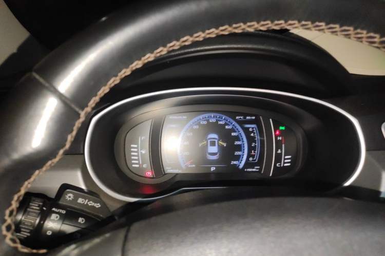 Used Geely Auto Emgrand X7 Sport 2016 1.8TD Automatic ZhiZun Version Instrument Cluster