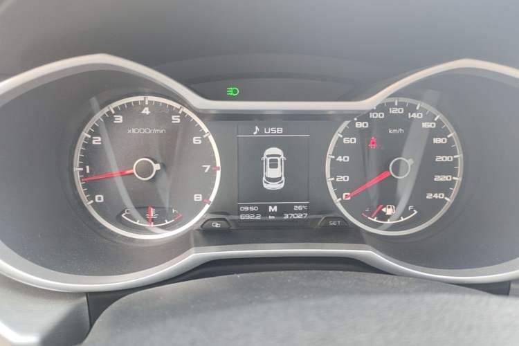 Used Geely Auto Emgrand X7 Sport 2016 2.0L Manual ZhiShang Version Instrument Cluster
