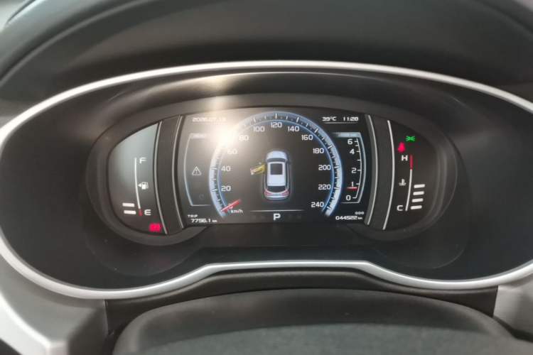 Used Geely Auto Emgrand X7 Sport 2016 1.8TD Automatic Smart Connectivity Version Instrument Cluster