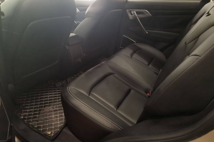Used Geely Auto Emgrand X7 Sport 2016 2.0L Manual Smart Connect Version Interior 1