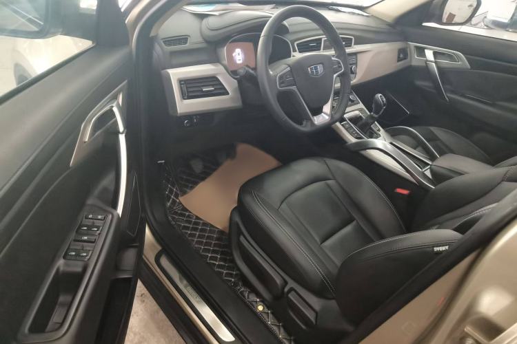 Used Geely Auto Emgrand X7 Sport 2016 2.0L Manual Smart Connect Version Interior 2