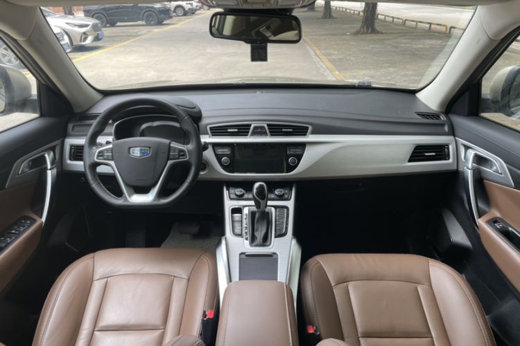 Used Geely Auto Emgrand X7 Sport 2016 1.8TD Automatic ZhiZun Version Interior 2