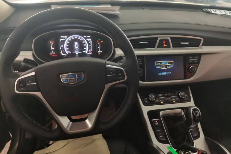 Used Geely Auto Emgrand X7 Sport 2016 2.0L Manual Smart Connect Version Interior 3