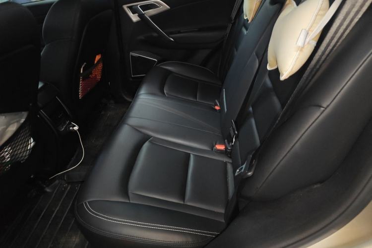 Used Geely Auto Emgrand X7 Sport 2016 1.8TD Automatic ZhiShang Model Interior 4