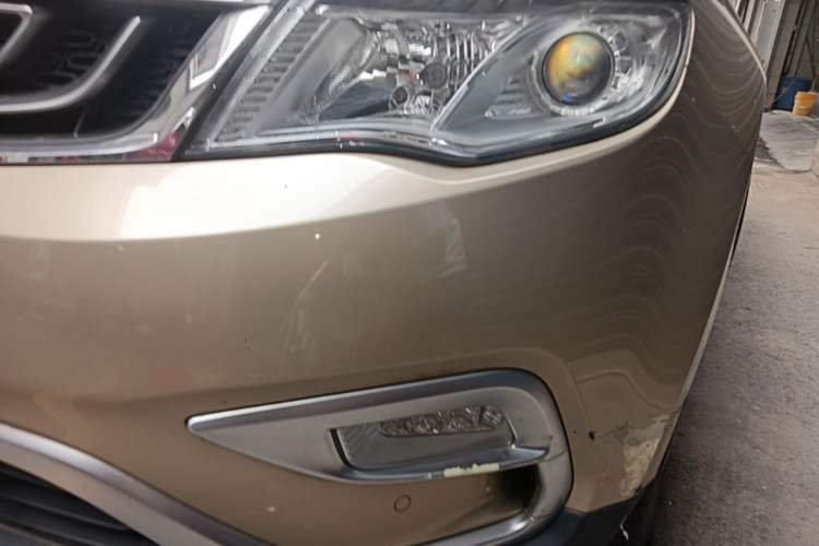 Used Geely Auto Emgrand X7 Sport 2016 1.8TD Automatic ZhiShang Model Left Front Headlight