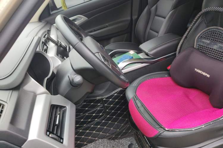 Used Geely Auto Emgrand X7 Sport 2016 2.0L Manual ZhiShang Version Left Front Seat