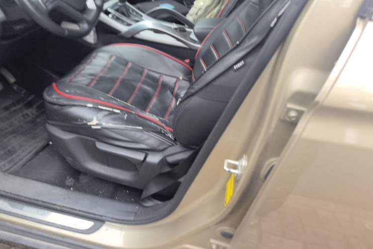 Used Geely Auto Emgrand X7 Sport 2016 1.8TD Automatic Smart Connectivity Version Left Front Seat