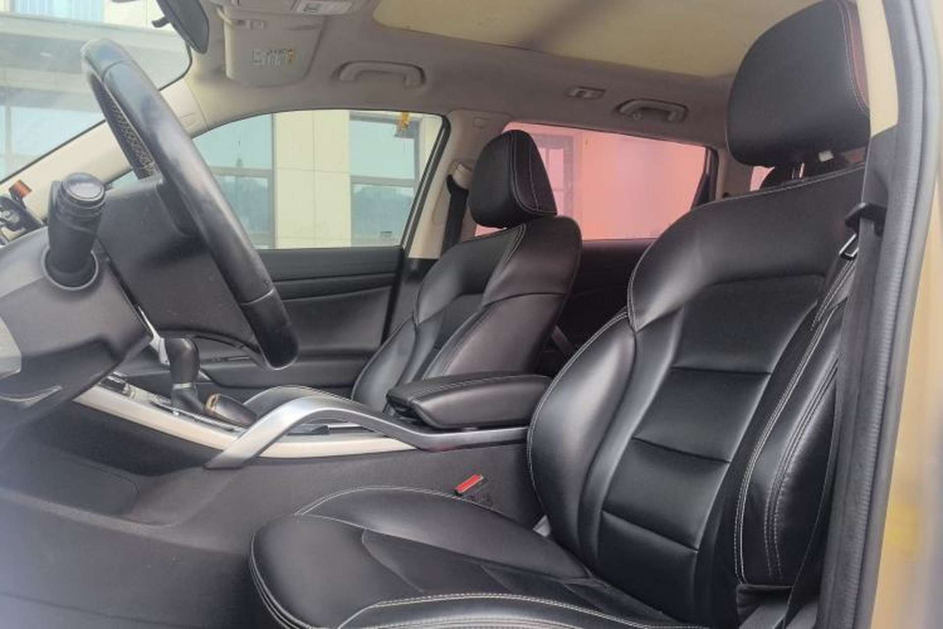 Used Geely Auto Emgrand X7 Sport 2016 1.8TD Automatic Smart Connectivity Version Left Front Seat