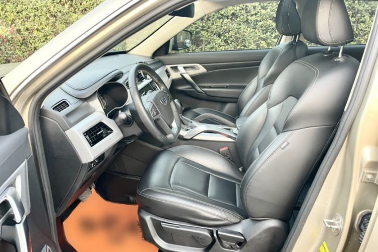 Used Geely Auto Emgrand X7 Sport 2016 1.8TD Automatic Smart Connectivity Version Left Front Seat