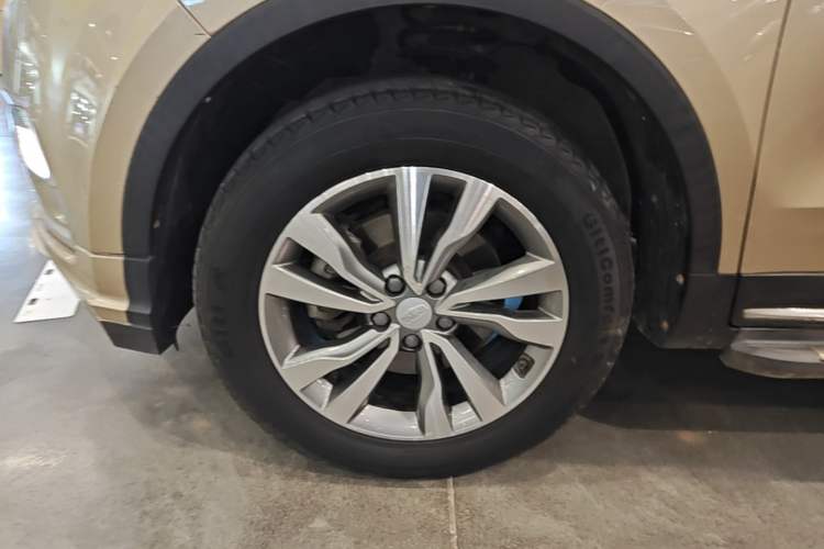 Used Geely Auto Emgrand X7 Sport 2016 1.8TD Automatic Smart Model Left Front Wheel Hub