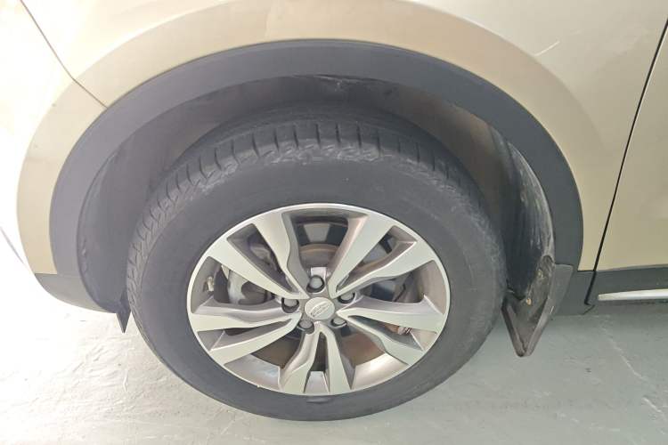 Used Geely Auto Emgrand X7 Sport 2016 1.8TD Automatic ZhiShang Model Left Front Wheel Hub