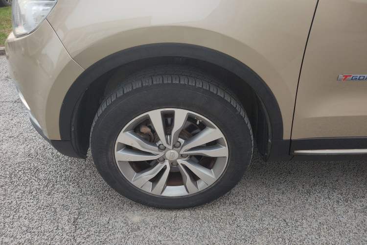 Used Geely Auto Emgrand X7 Sport 2016 1.8TD Automatic ZhiShang Model Left Front Wheel Hub