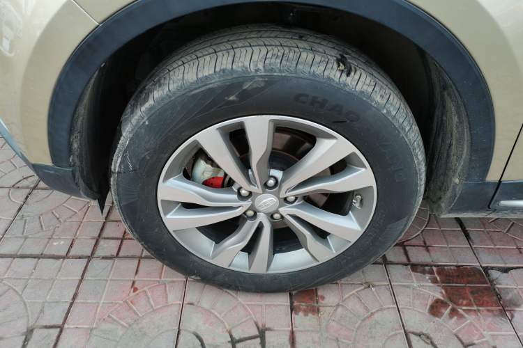 Used Geely Auto Emgrand X7 Sport 2016 1.8TD Automatic Smart Connectivity Version Left Front Wheel Hub