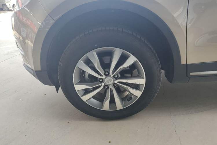 Used Geely Auto Emgrand X7 Sport 2016 2.0L Manual ZhiShang Version Left Front Wheel Hub