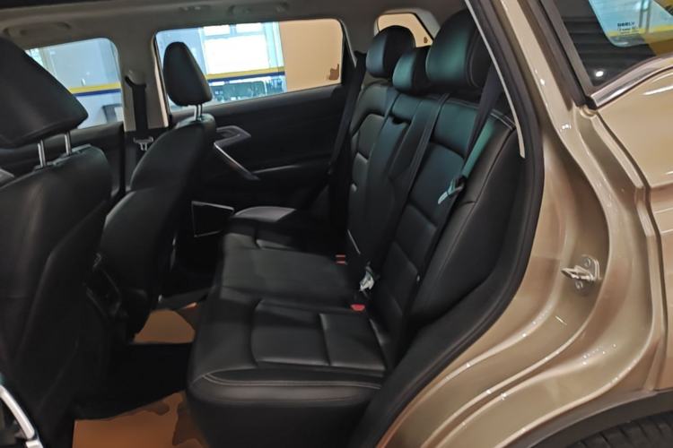 Used Geely Auto Emgrand X7 Sport 2016 1.8TD Automatic Smart Model Left Rear Seat