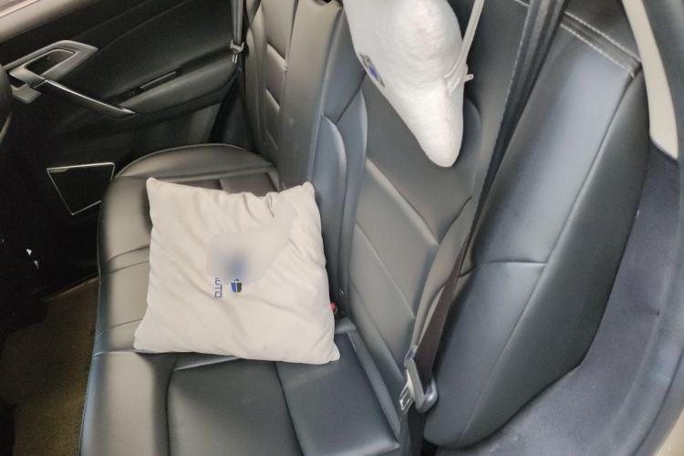 Used Geely Auto Emgrand X7 Sport 2016 1.8TD Automatic Smart Connectivity Version Left Rear Seat
