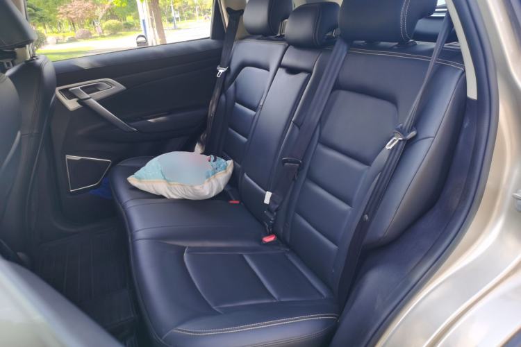 Used Geely Auto Emgrand X7 Sport 2016 1.8TD Automatic Smart Connectivity Version Left Rear Seat