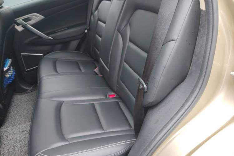 Used Geely Auto Emgrand X7 Sport 2016 2.0L Manual ZhiShang Version Left Rear Seat