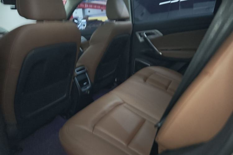 Used Geely Auto Emgrand X7 Sport 2016 1.8TD Automatic All-Wheel-Drive ZhiZun Edition Left Rear Seat