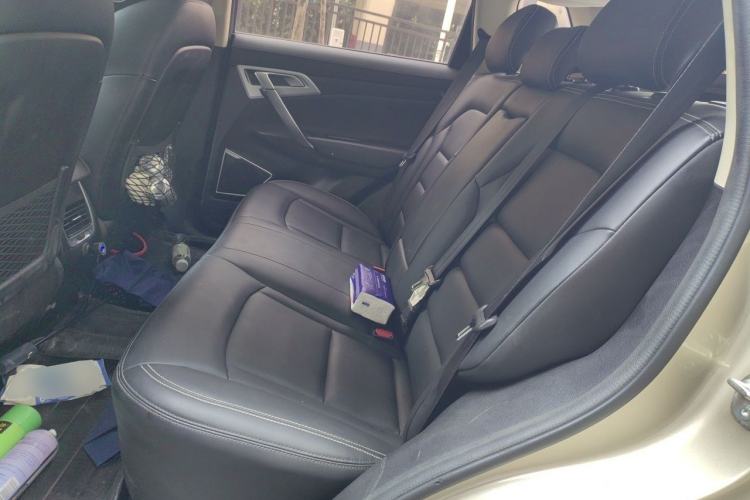 Used Geely Auto Emgrand X7 Sport 2016 1.8TD Automatic Smart Connectivity Version Left Rear Seat