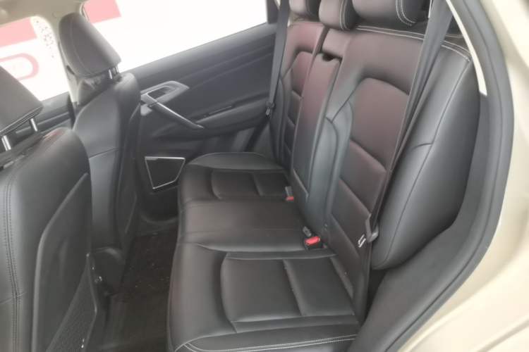 Used Geely Auto Emgrand X7 Sport 2016 1.8TD Automatic Smart Connectivity Version Left Rear Seat