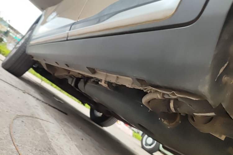 Used Geely Auto Emgrand X7 Sport 2016 1.8TD Automatic Smart Connectivity Version Left Side Sill